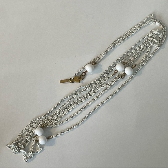 Vintage Monet White Long Chain and Beaded Necklace - Picture 3 of 6